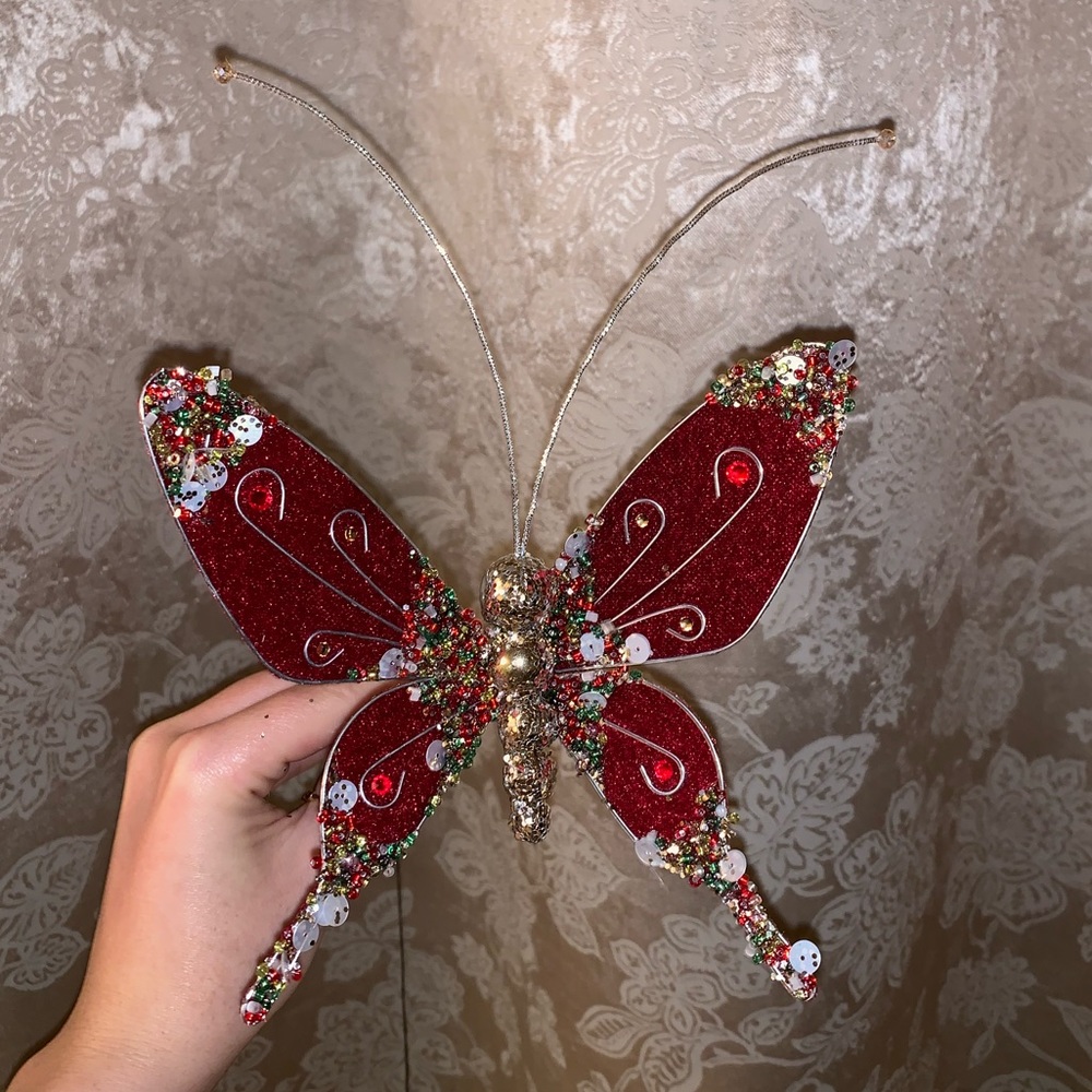 SOLD OUT ☺️Christmas tree decorating butterflies